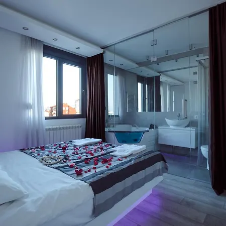 Apartment Luxury Boutique Center