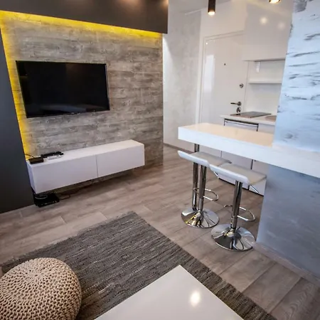 Luxury Boutique Center *